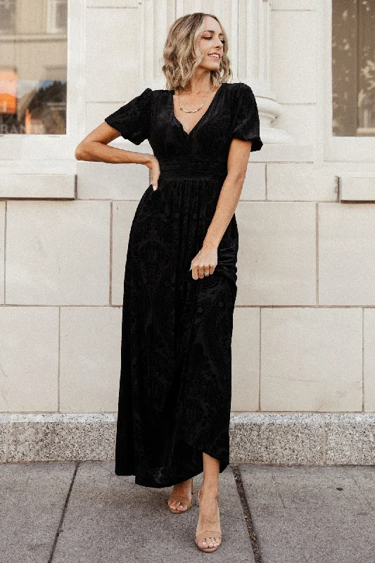 Leslie Velvet Maxi Dress | Black