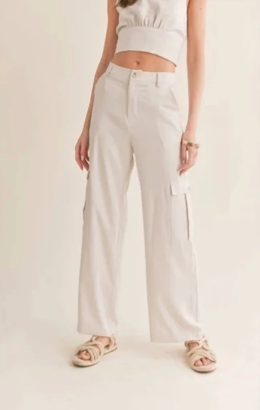 Jess Low Waist Cargo Pants In Cream