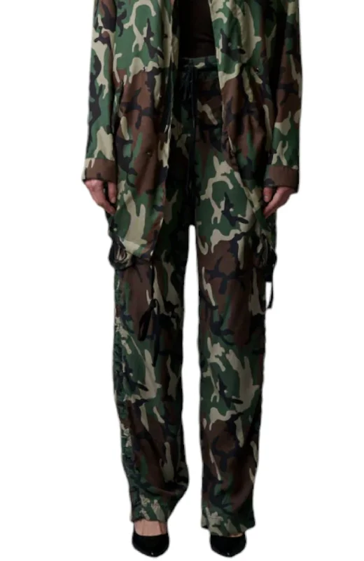 Santa Cruz Cargo Pants In Urbam Camo