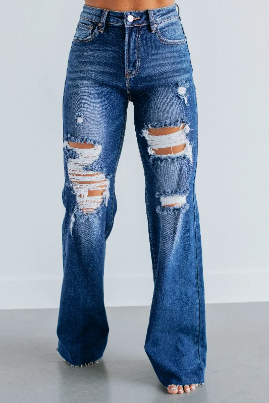 Effortlessly stylish outfits for the modern woman   Georgia Risen Jeans - Dark Wash