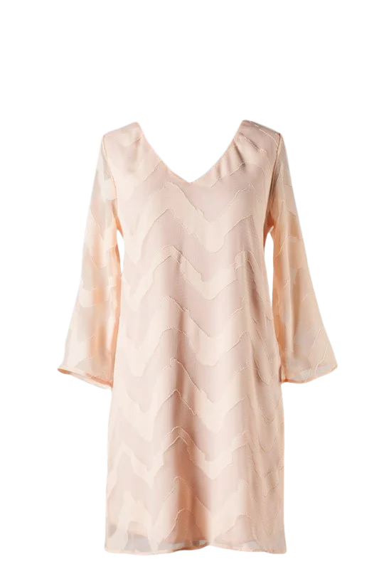 Chic for every occasion and style   Soft Pattern Peach Shift Dress