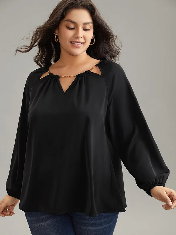 Static-Free Chain Detail Cut Out Raglan Sleeve Blouse