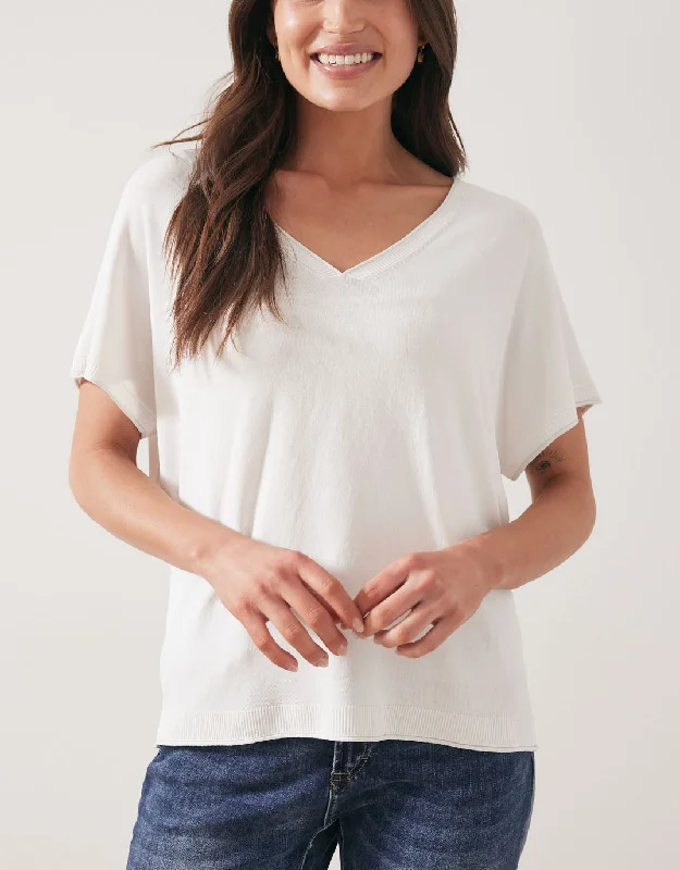 Curated collections for modern, fashionable women   Knit V-Neck Top - White